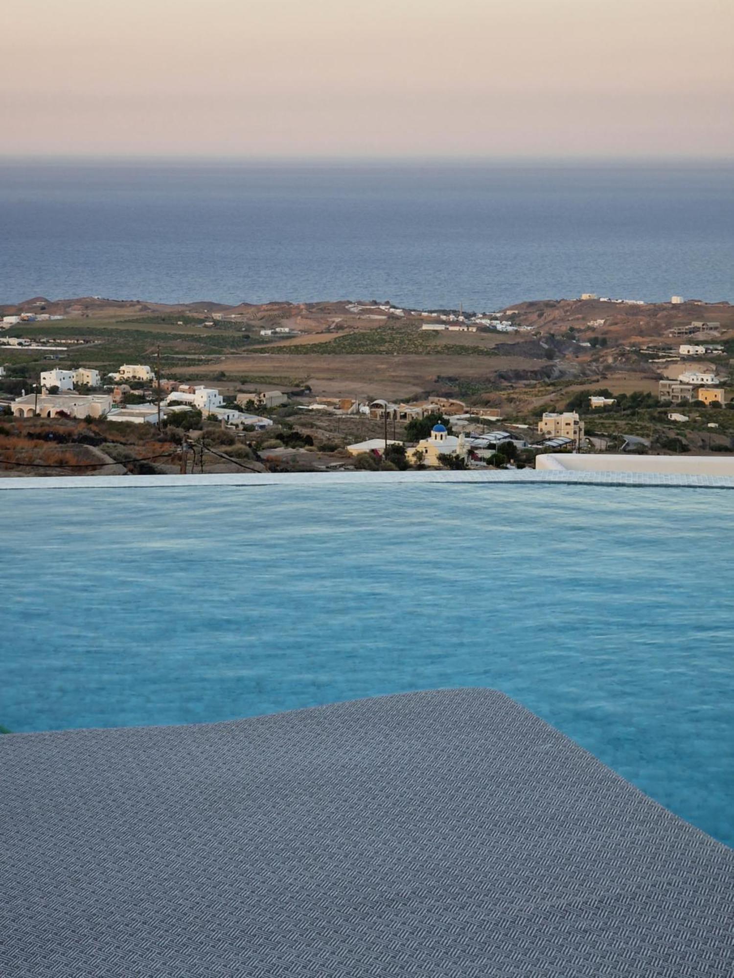 Cuore Santo Suites Fira  Dış mekan fotoğraf