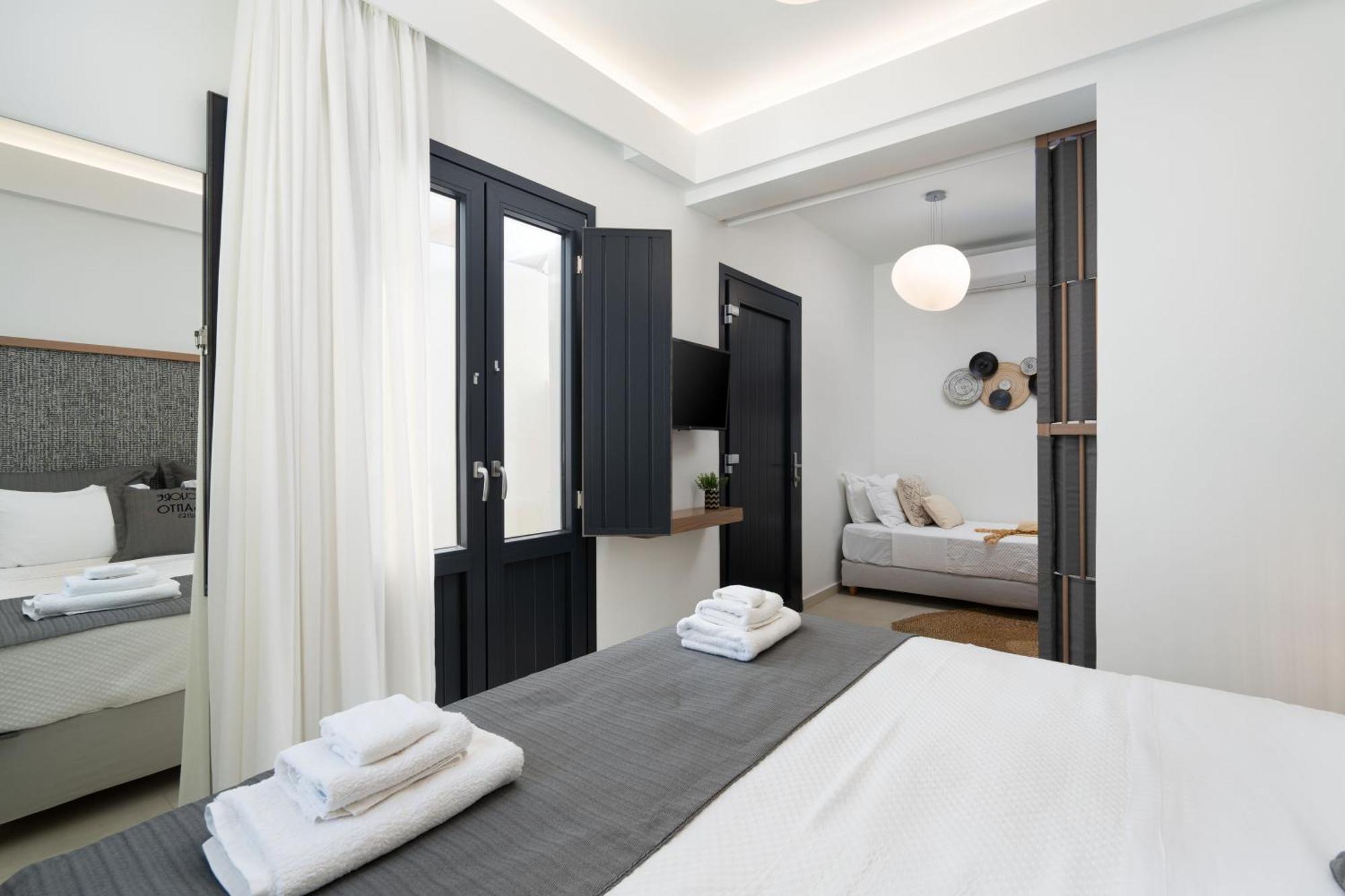 Cuore Santo Suites Fira  Oda fotoğraf